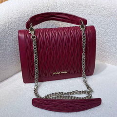 Miu Miu Matelasse Tote Bag(red)